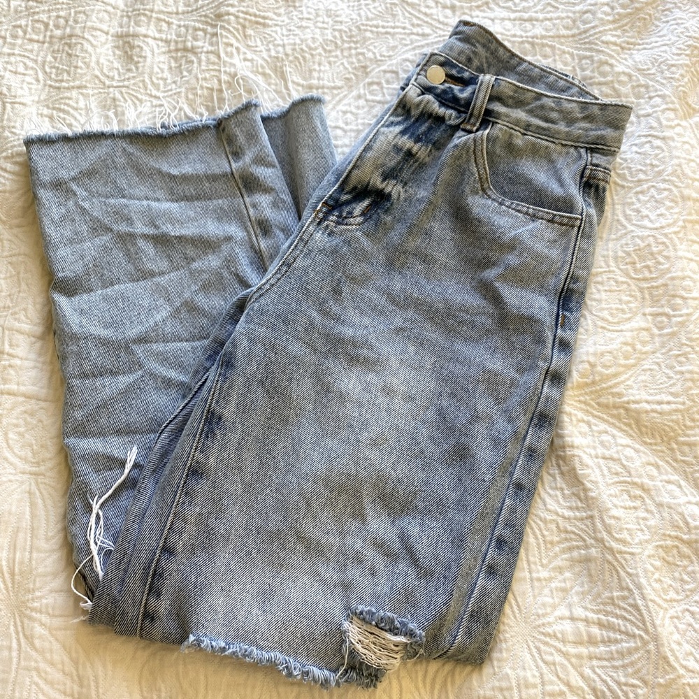 Denim distressed jeans
